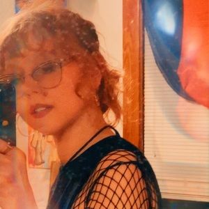 Meet your Posher, Alisa